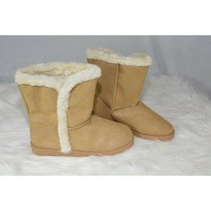 Fabkids Boots Fuzzies,Tulip Fuzzy, Sand, size 7